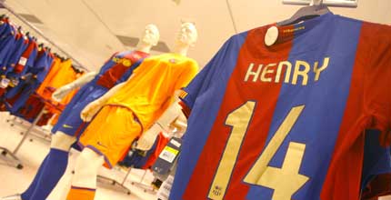 Ya se venden camisetas blaugrana de Henry